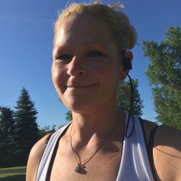 Meet your Posher, Kelly Victoria Justin! - Picture 9 of 16